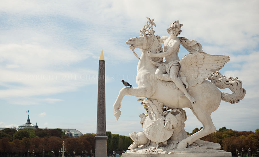 paris-wedding-photographers-17 an american wedding photographer travels to live in a paris apartment